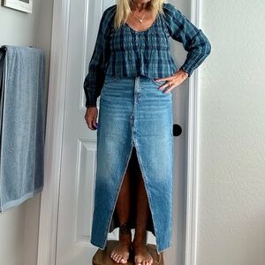 American Eagle Denim Skirt NWOT 6